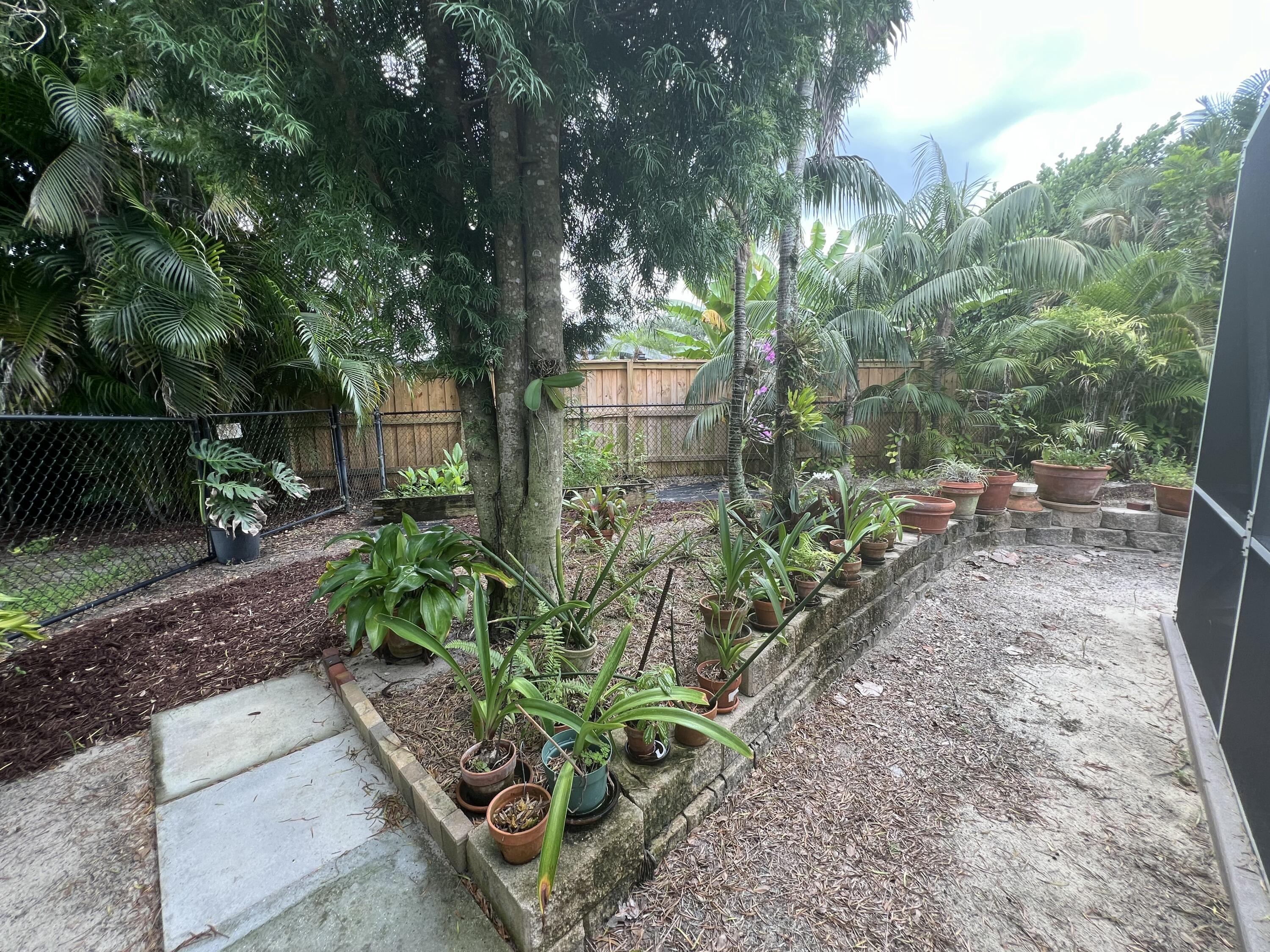 4292 Southeast Rainbows End Stuart, FL 34997 - Photo 41 of 53 Garden_4553