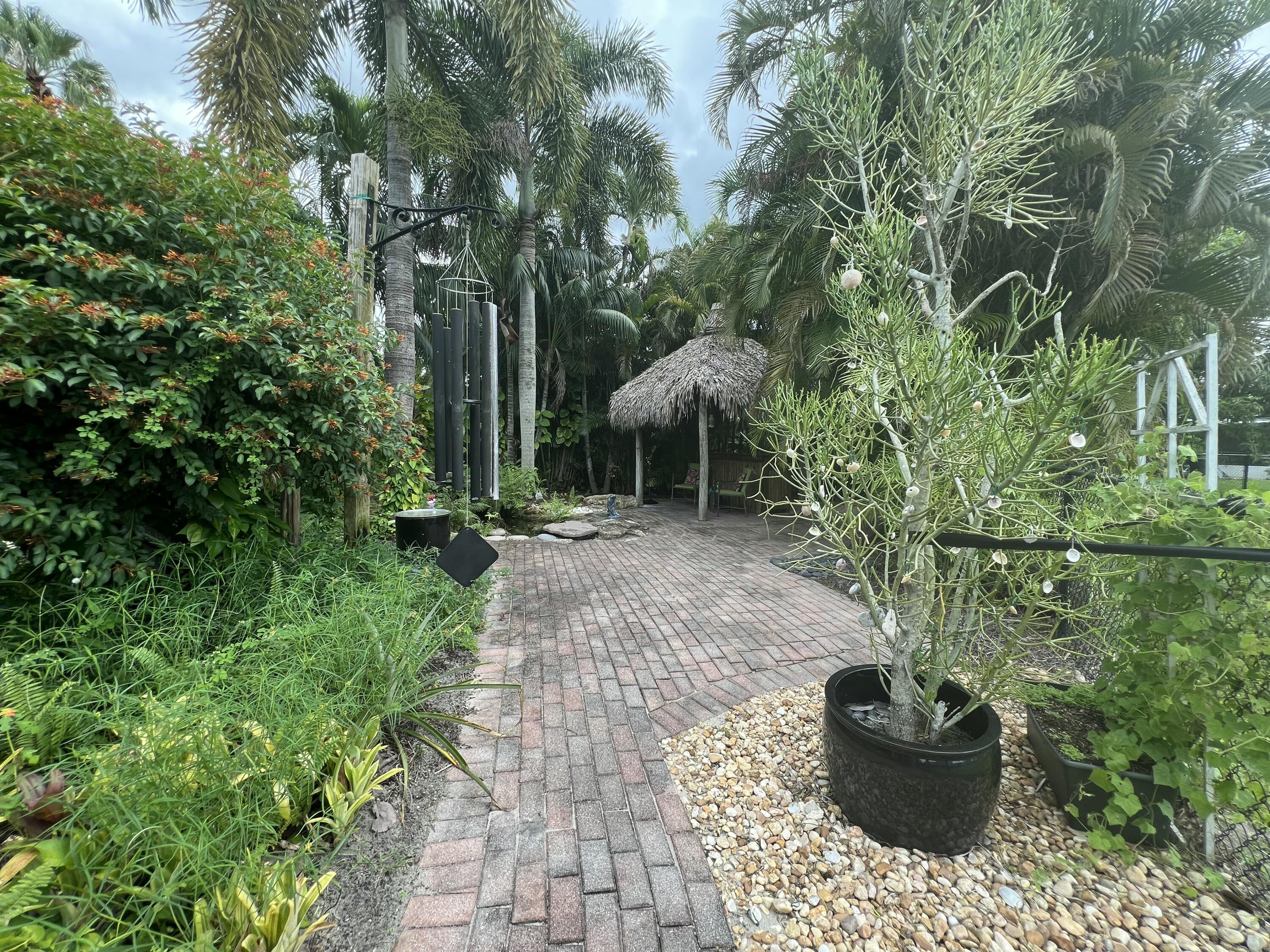 4292 Southeast Rainbows End Stuart, FL 34997 - Photo 44 of 53 Tiki Area_4563