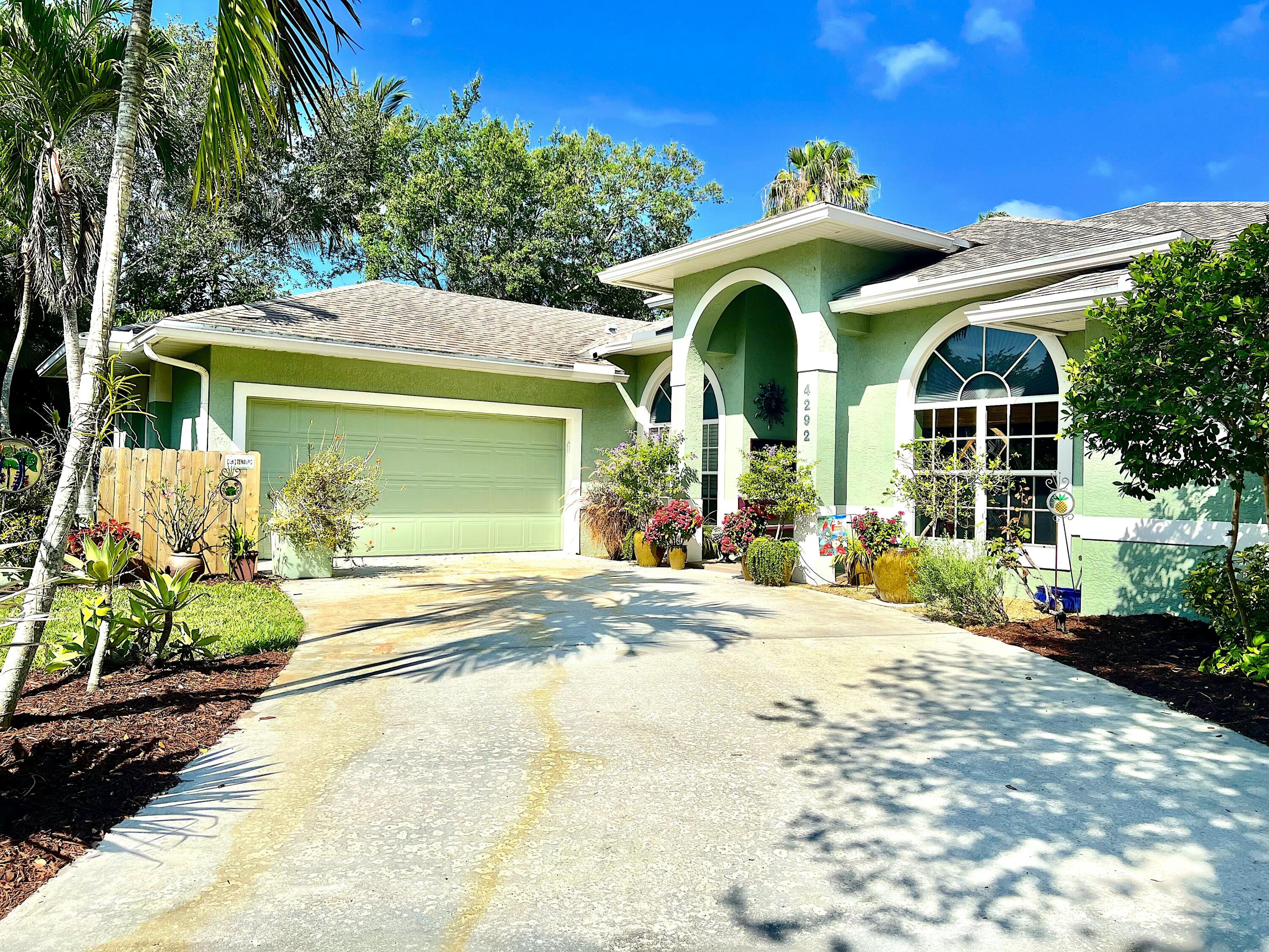 4292 Southeast Rainbows End Stuart, FL 34997 - Photo 5 of 53 Front of Home