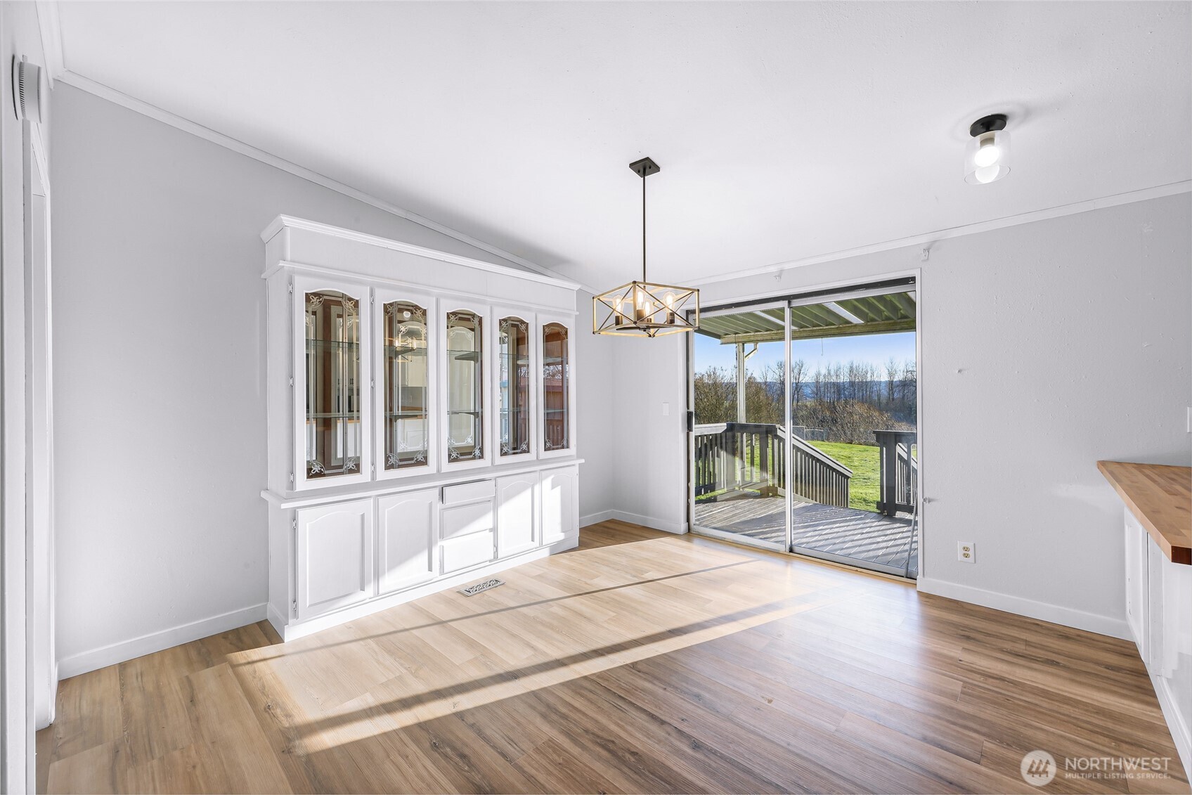 8204 Riverview Road Snohomish, WA 98290 - Photo 8 of 40