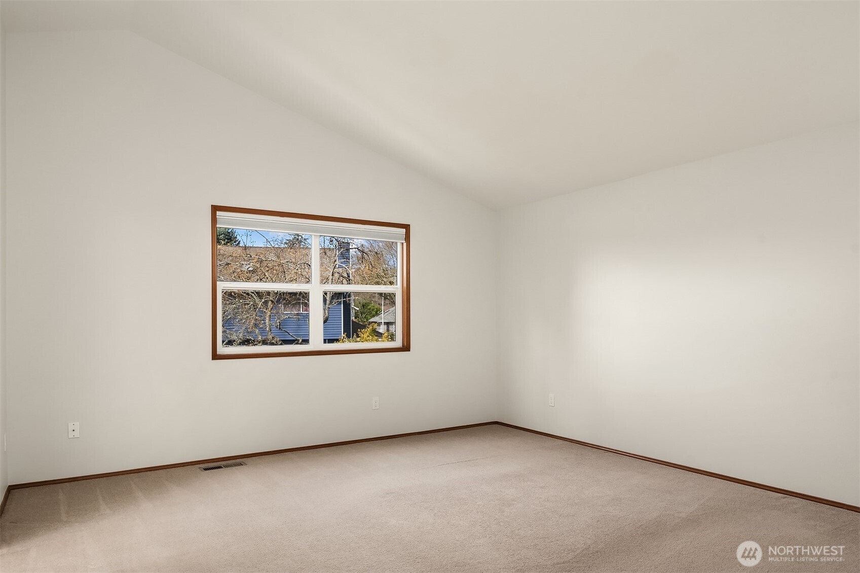 2223 Field Avenue Northeast Renton, WA 98059 - Photo 18 of 32