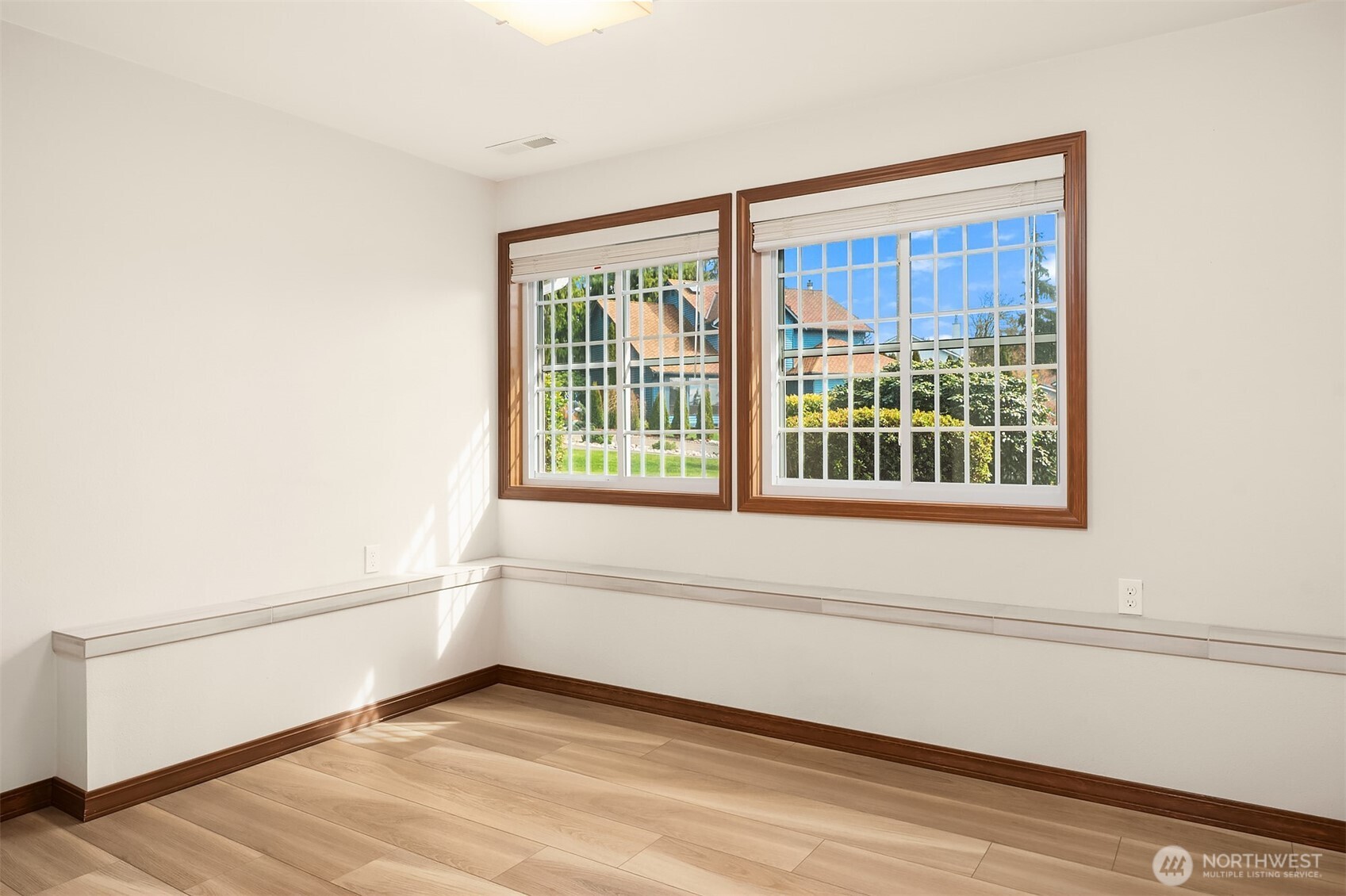 2223 Field Avenue Northeast Renton, WA 98059 - Photo 26 of 32