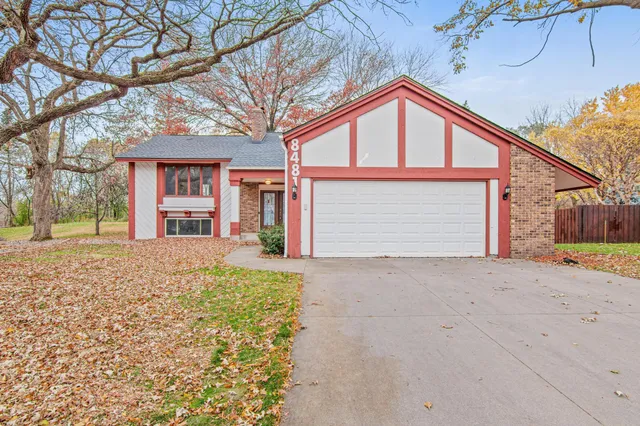 $2,995 | 8481 142nd St Court, Apple Valley, MN 55124