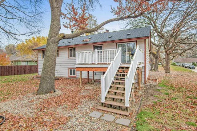 $2,750 | 8481 142nd St Court, Apple Valley, MN 55124