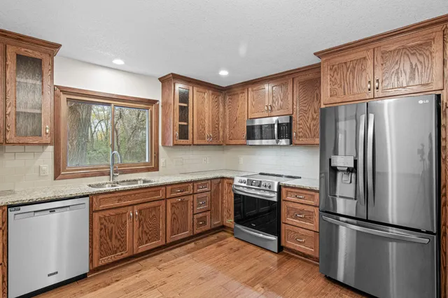 $2,750 | 8481 142nd St Court, Apple Valley, MN 55124