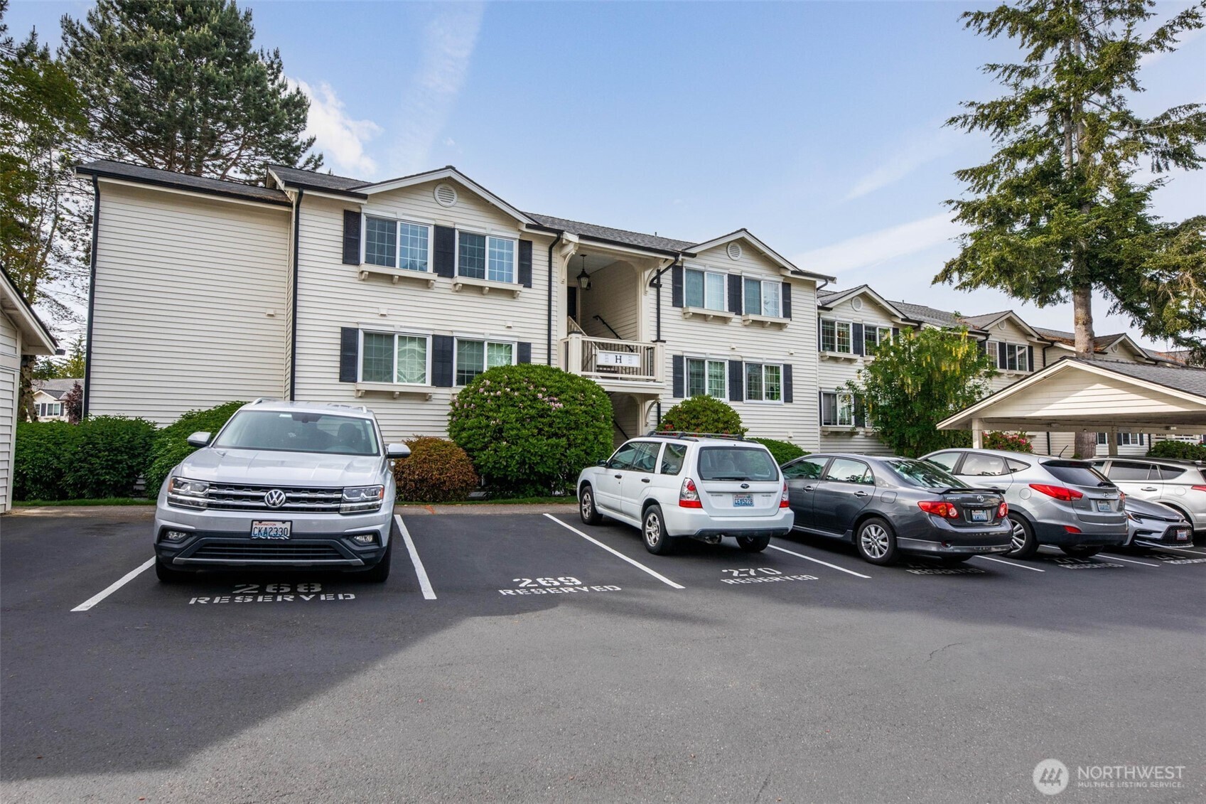 12404 East Gibson Road, Unit H301 Everett, WA 98204 - Photo 31 of 32