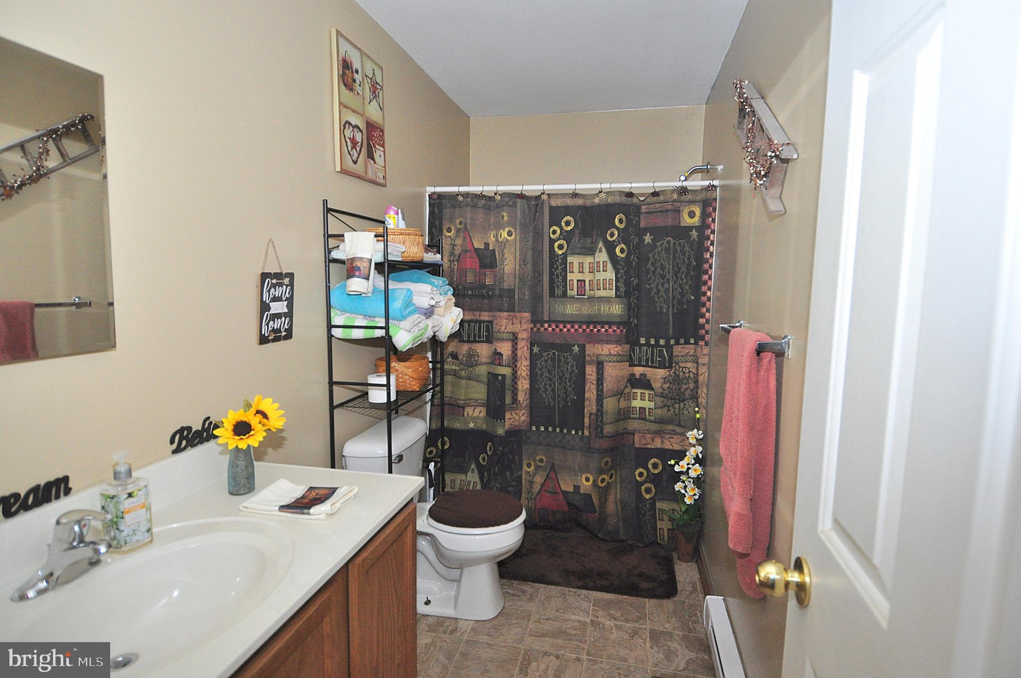 475 Morton Grove Road Berkeley Springs, WV 25411 - Photo 21 of 52 Hallway Bathroom