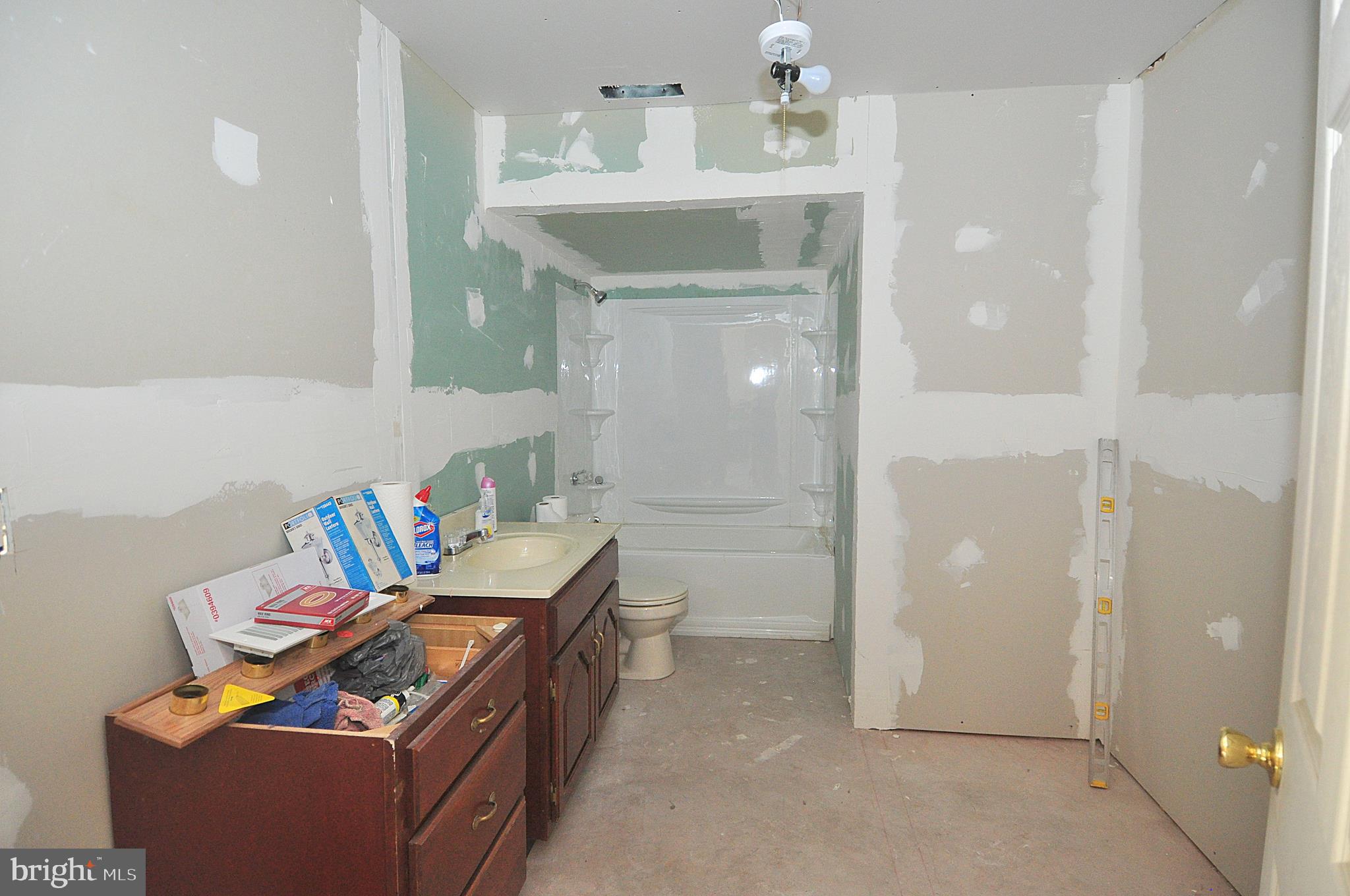 475 Morton Grove Road Berkeley Springs, WV 25411 - Photo 27 of 52 Basement Bath
