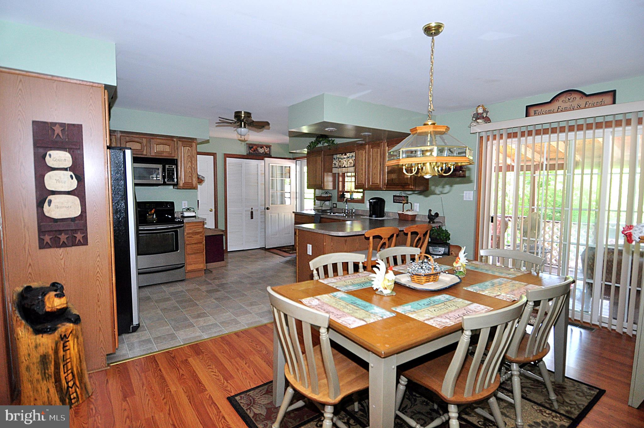 475 Morton Grove Road Berkeley Springs, WV 25411 - Photo 10 of 52 Dining