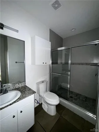 $925 | 901 East Redbud Avenue, Unit 302, McAllen, TX 78504