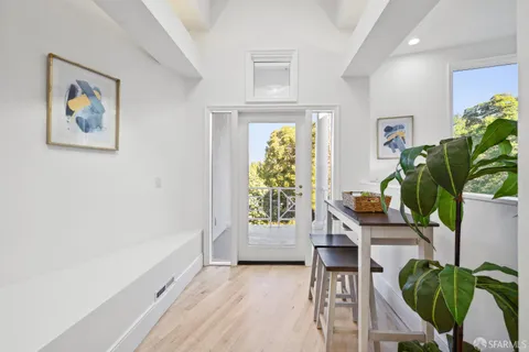 $5,999,000 | 722 Jacaranda Circle, Hillsborough, CA 94010