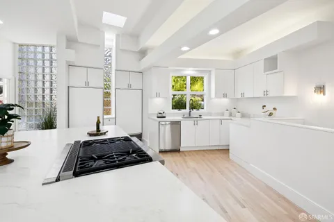 $5,999,000 | 722 Jacaranda Circle, Hillsborough, CA 94010