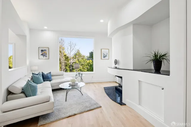 $5,699,000 | 722 Jacaranda Circle, Hillsborough, CA 94010