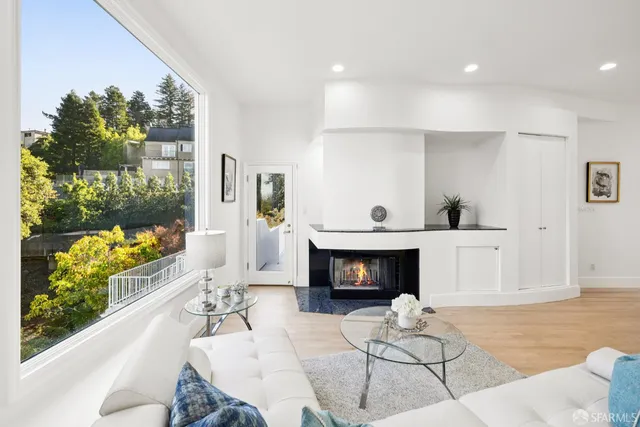 $5,699,000 | 722 Jacaranda Circle, Hillsborough, CA 94010