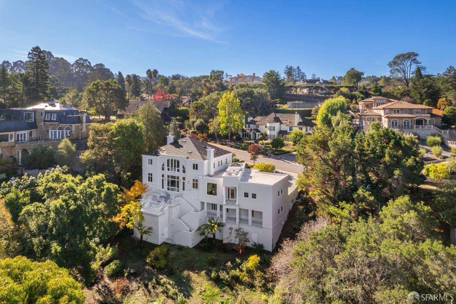 722 Jacaranda Circle Hillsborough, CA 94010 - Photo 3 of 67