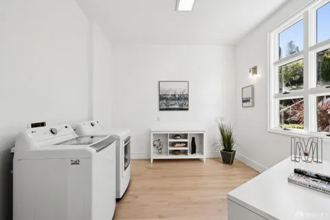 $5,999,000 | 722 Jacaranda Circle, Hillsborough, CA 94010