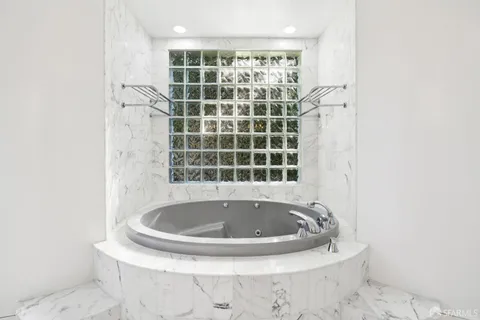 $5,999,000 | 722 Jacaranda Circle, Hillsborough, CA 94010