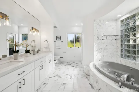 $5,999,000 | 722 Jacaranda Circle, Hillsborough, CA 94010