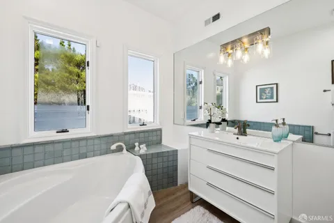 $5,999,000 | 722 Jacaranda Circle, Hillsborough, CA 94010