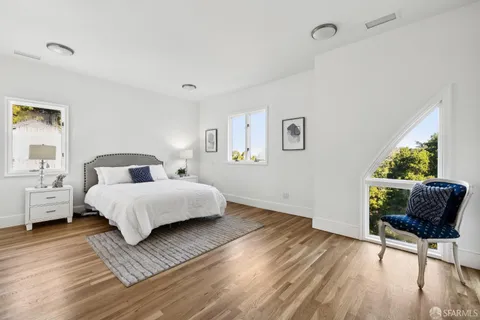 $5,999,000 | 722 Jacaranda Circle, Hillsborough, CA 94010