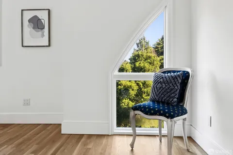 $5,999,000 | 722 Jacaranda Circle, Hillsborough, CA 94010