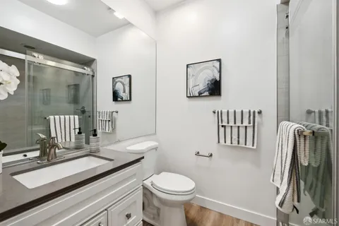 $5,999,000 | 722 Jacaranda Circle, Hillsborough, CA 94010