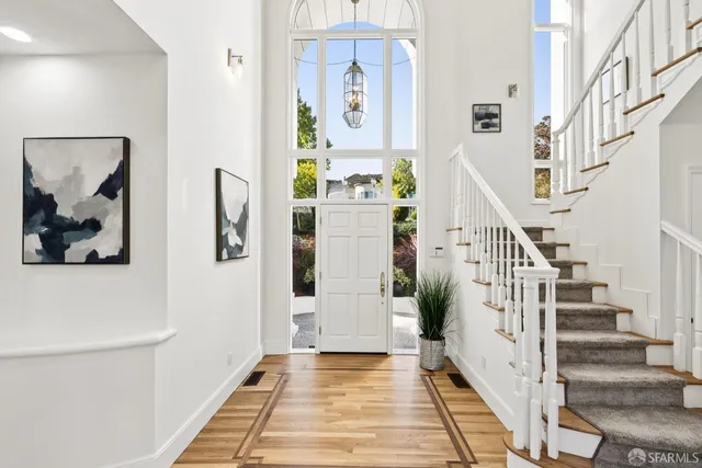 $5,699,000 | 722 Jacaranda Circle, Hillsborough, CA 94010