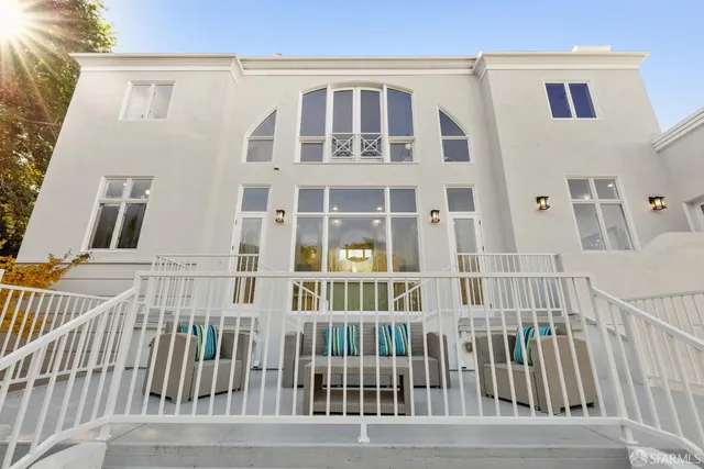 $5,699,000 | 722 Jacaranda Circle, Hillsborough, CA 94010