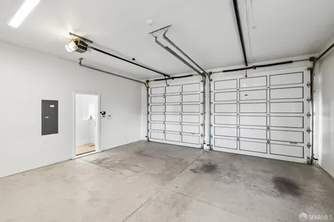 $5,999,000 | 722 Jacaranda Circle, Hillsborough, CA 94010