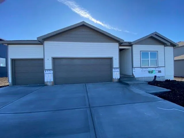 $599,950 | 18615 West 193rd Street, Spring Hill, KS 66083