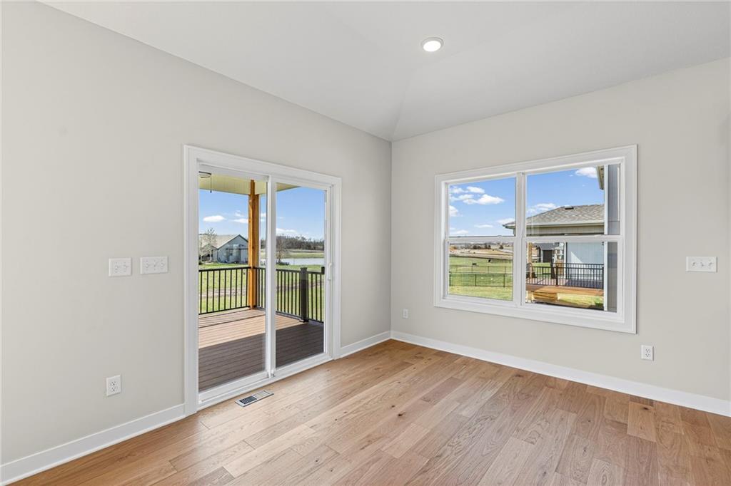 18615 West 193rd Street Spring Hill, KS 66083 - Photo 12 of 47