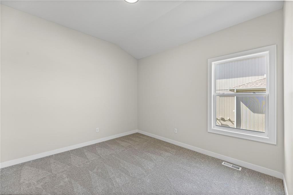 18615 West 193rd Street Spring Hill, KS 66083 - Photo 29 of 47