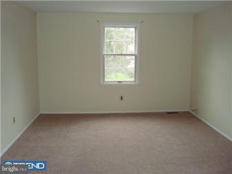 111 Coopers Kill Road Delran, NJ 08075 - Photo 9 of 12 Bedroom - Main
