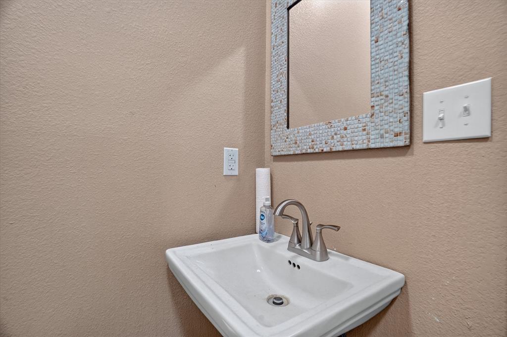 2250 Campbell Road Tolar, TX 76476 - Photo 31 of 39 Gallery Image 31