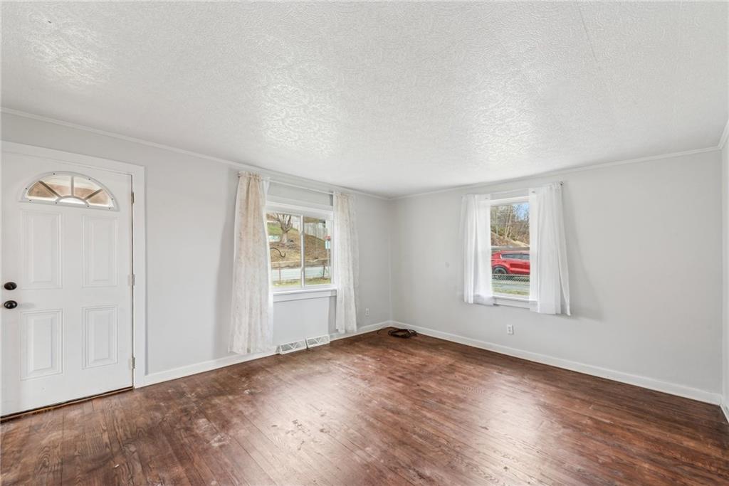 3260 Rainbow Run Road Monongahela, PA 15063 - Photo 4 of 32 Gallery Image 4