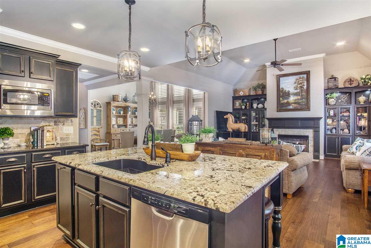 289 Macallan Drive Pelham, AL 35124 - Photo 7 of 39