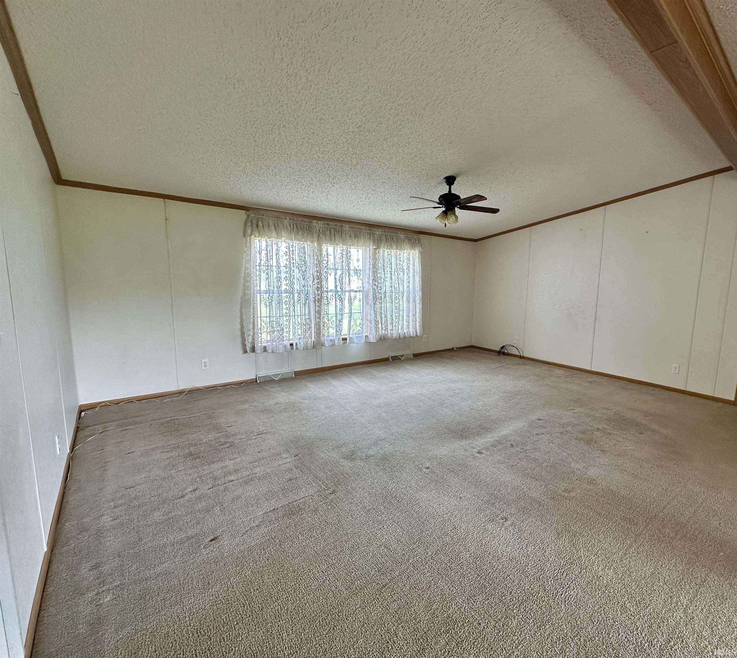 702 South 3rd Street Flora, IN 46929 - Photo 9 of 23 Gallery Image 9