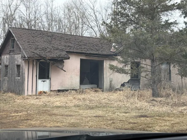 $15,000 | 3191 Highway 65, Mora, MN 55051