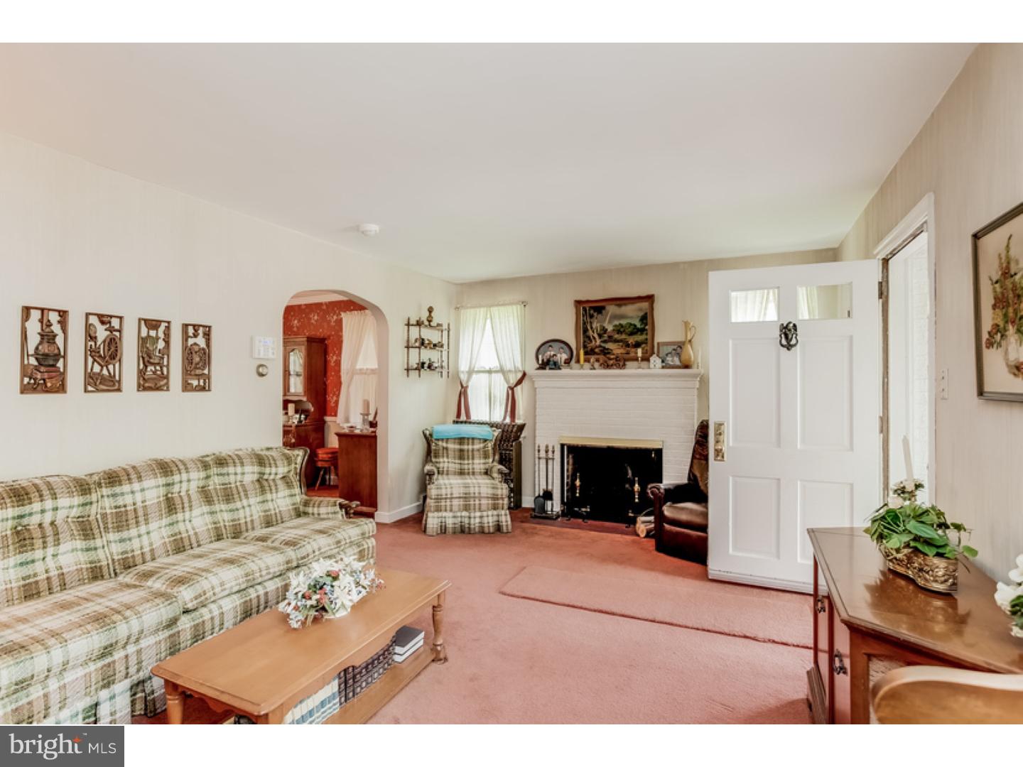 417 Copley Road Barrington, NJ 08033 - Photo 3 of 20