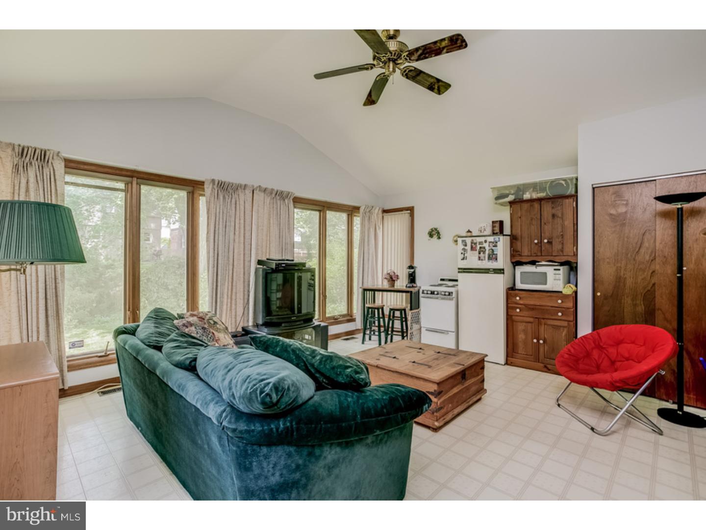 417 Copley Road Barrington, NJ 08033 - Photo 10 of 20