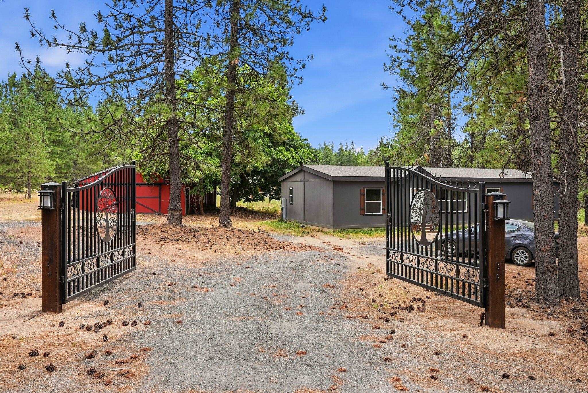 11914 East Laurel Road Elk, WA 99009 - Photo 3 of 31