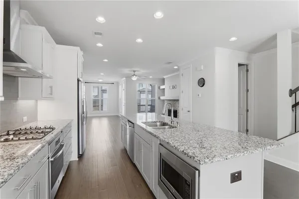 $470,000 | 2051 Glenview Park Circle, Duluth, GA 30097