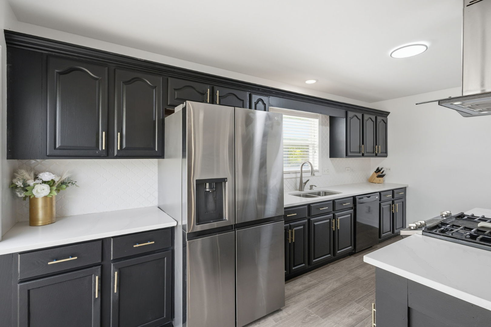150 Wilson Way South Elgin, IL 60177 - Photo 9 of 29