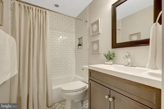 a view of yard with swimming pool