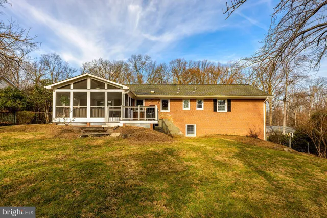 $1,250,000 | 9119 Hamilton Drive, Fairfax, VA 22031