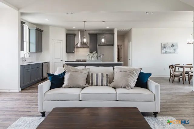 $419,900 | 243 Honeycomb, Victoria, TX 77904