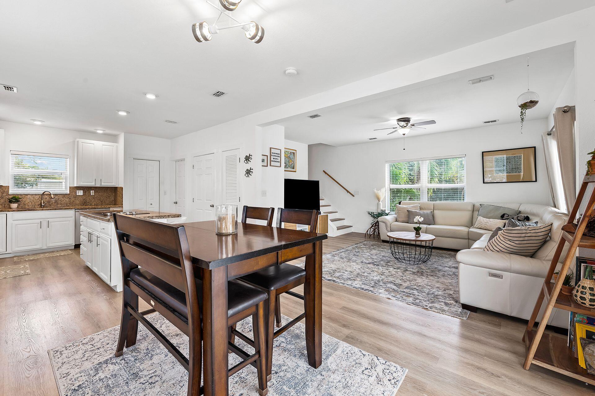 21 Mockingbird Road Key Largo, FL 33037 - Photo 1 of 38 2nd Floor Living Area