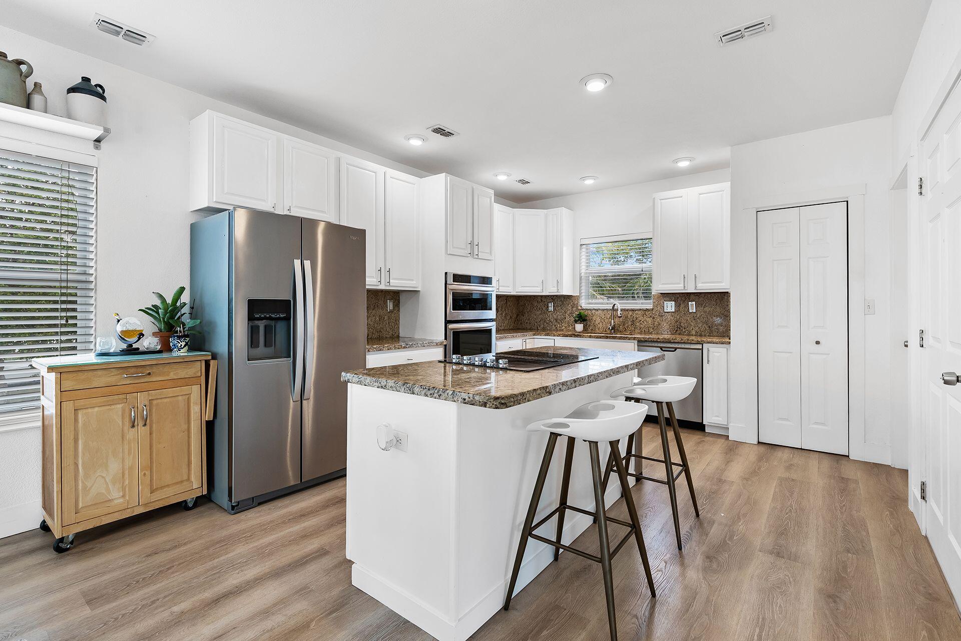 21 Mockingbird Road Key Largo, FL 33037 - Photo 13 of 38 Kitchen