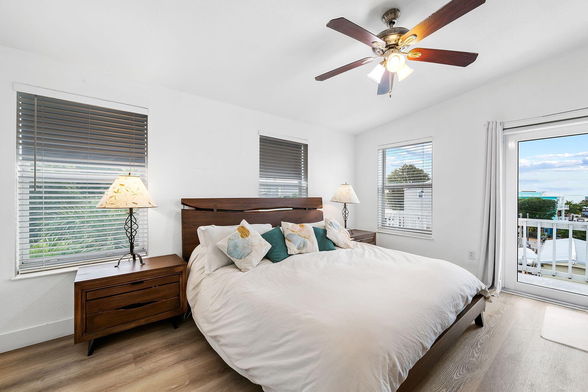 21 Mockingbird Road Key Largo, FL 33037 - Photo 21 of 38 3rd floor master bedroom