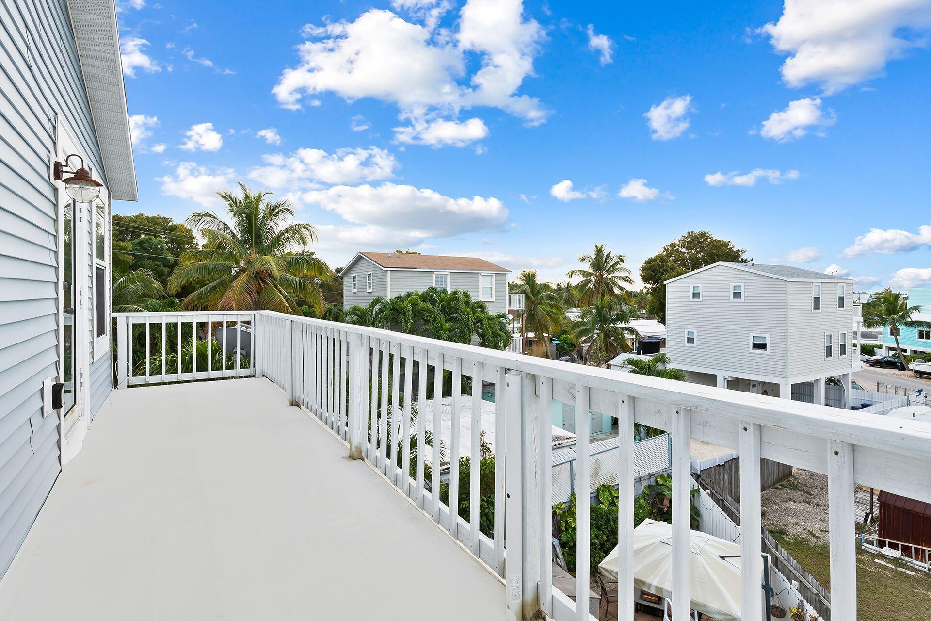 21 Mockingbird Road Key Largo, FL 33037 - Photo 26 of 38 3rd Floor Peak-a-boo Bay Views